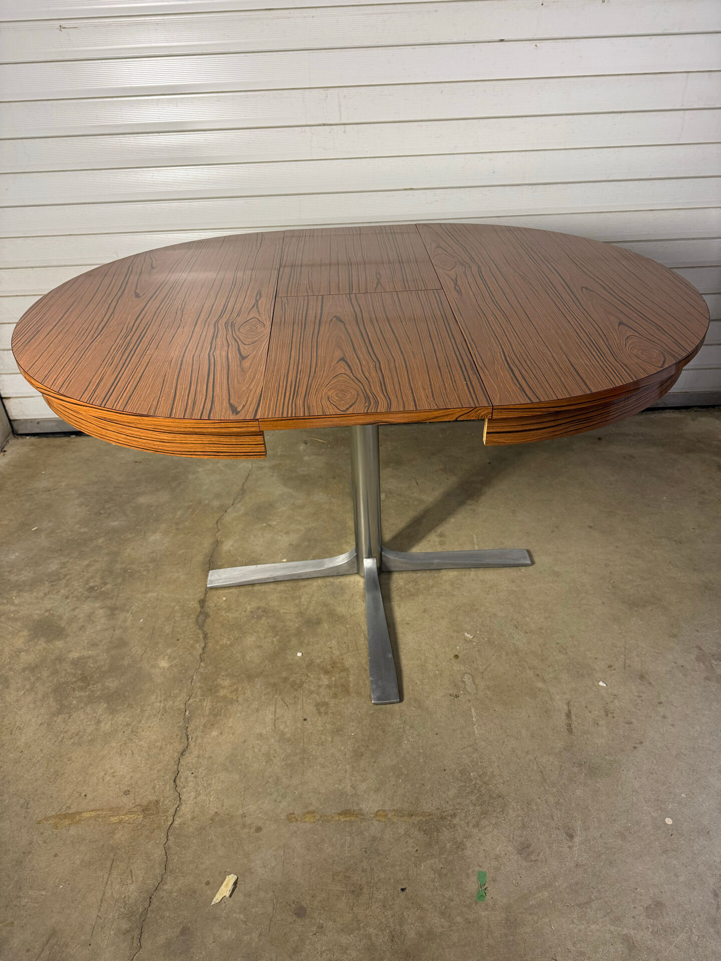 Vintage extendable table
