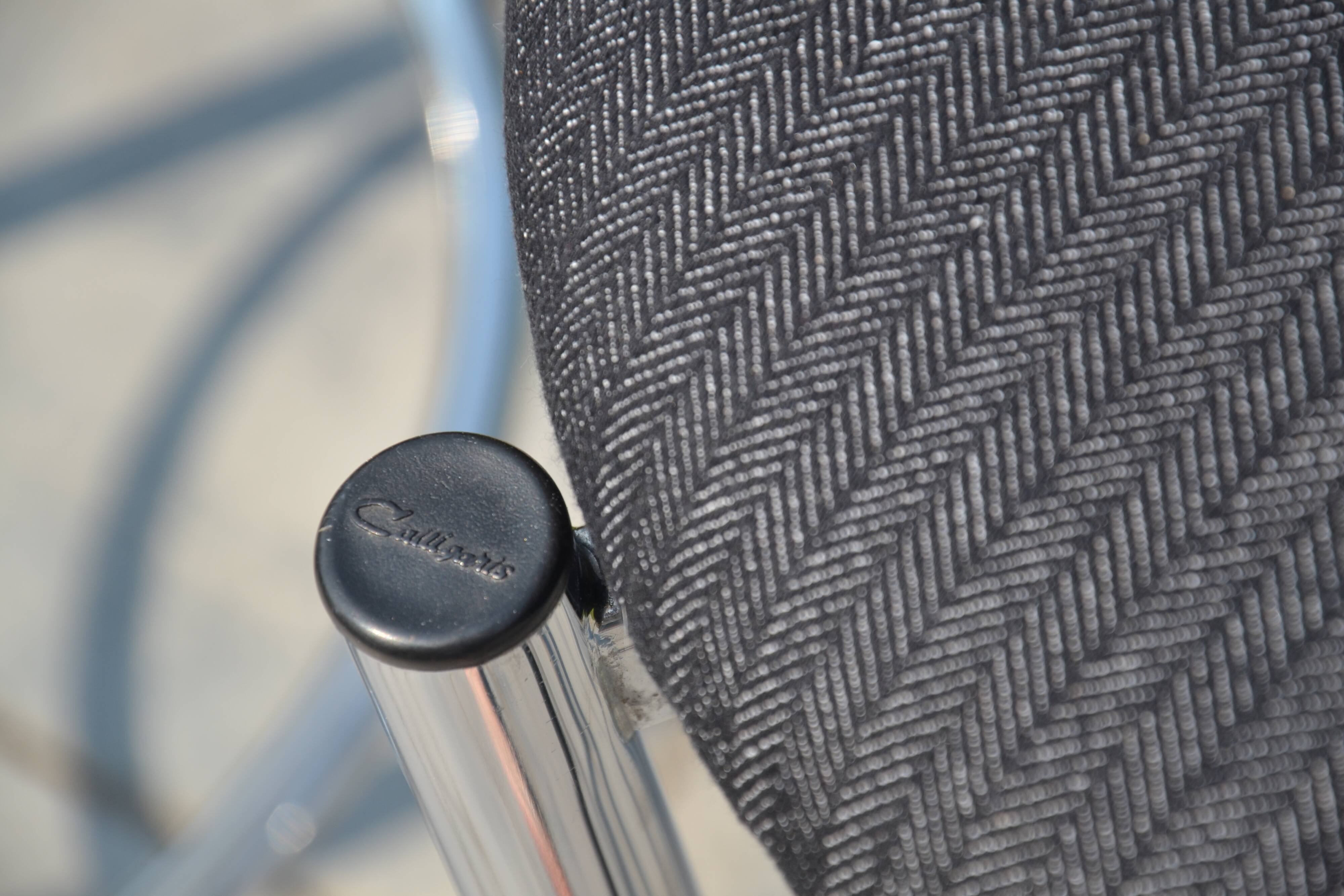 2 "Calligaris" bar stools with chrome metal and refurbished seats.