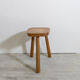 Tabouret tripode en orme