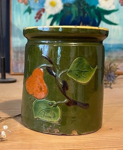 Jam jar with pear pattern Savoyard pottery
