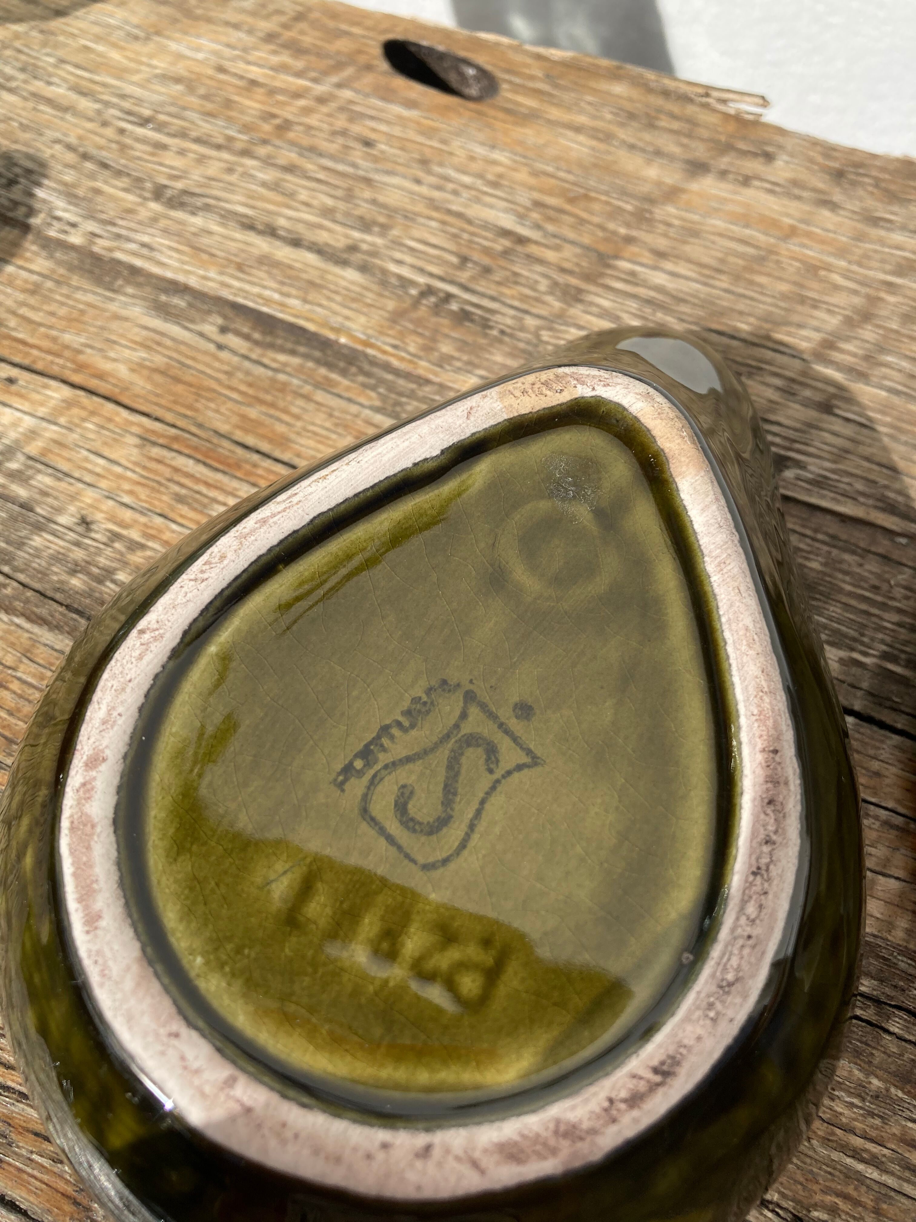 Duo of leaf and avocado slip in green ceramic - Portugal - vintage cup