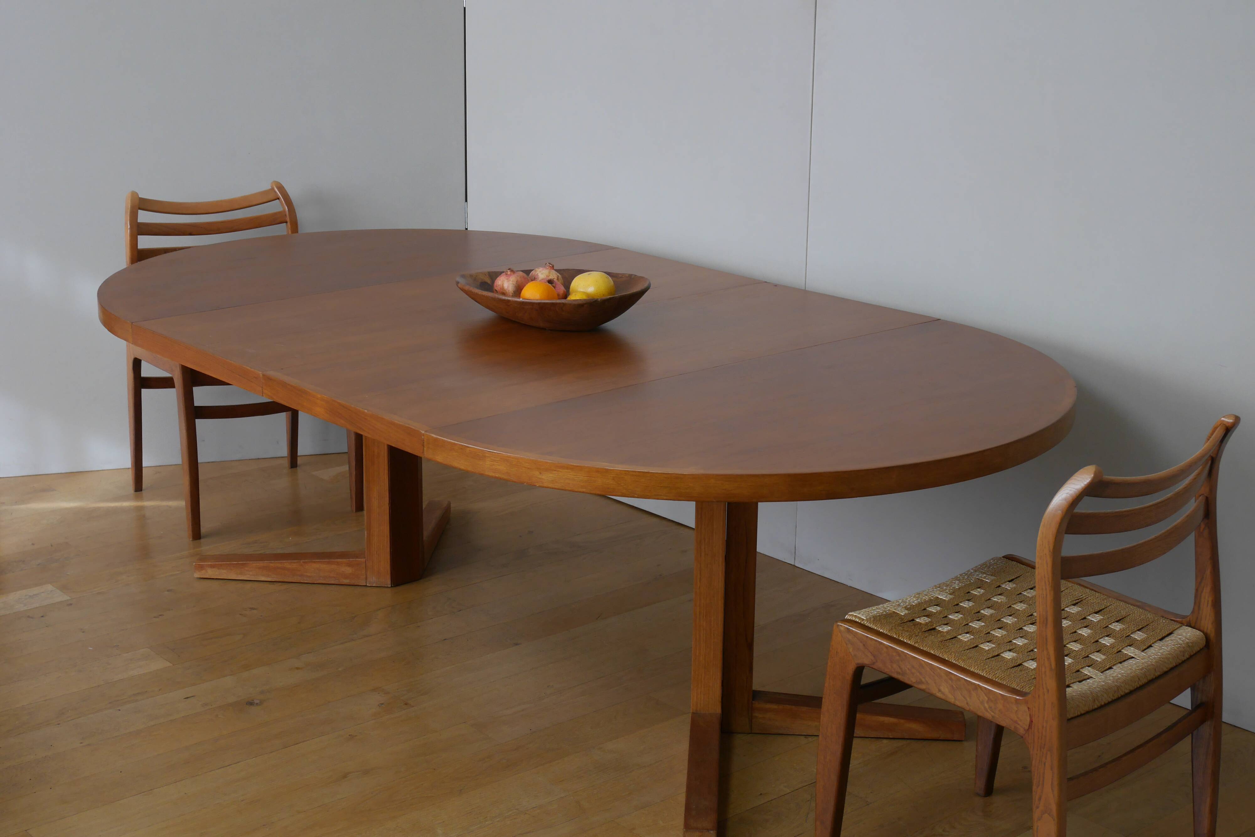Round table with 2 teak extensions by J. Mortensen, Scandinavian edition Heltborg