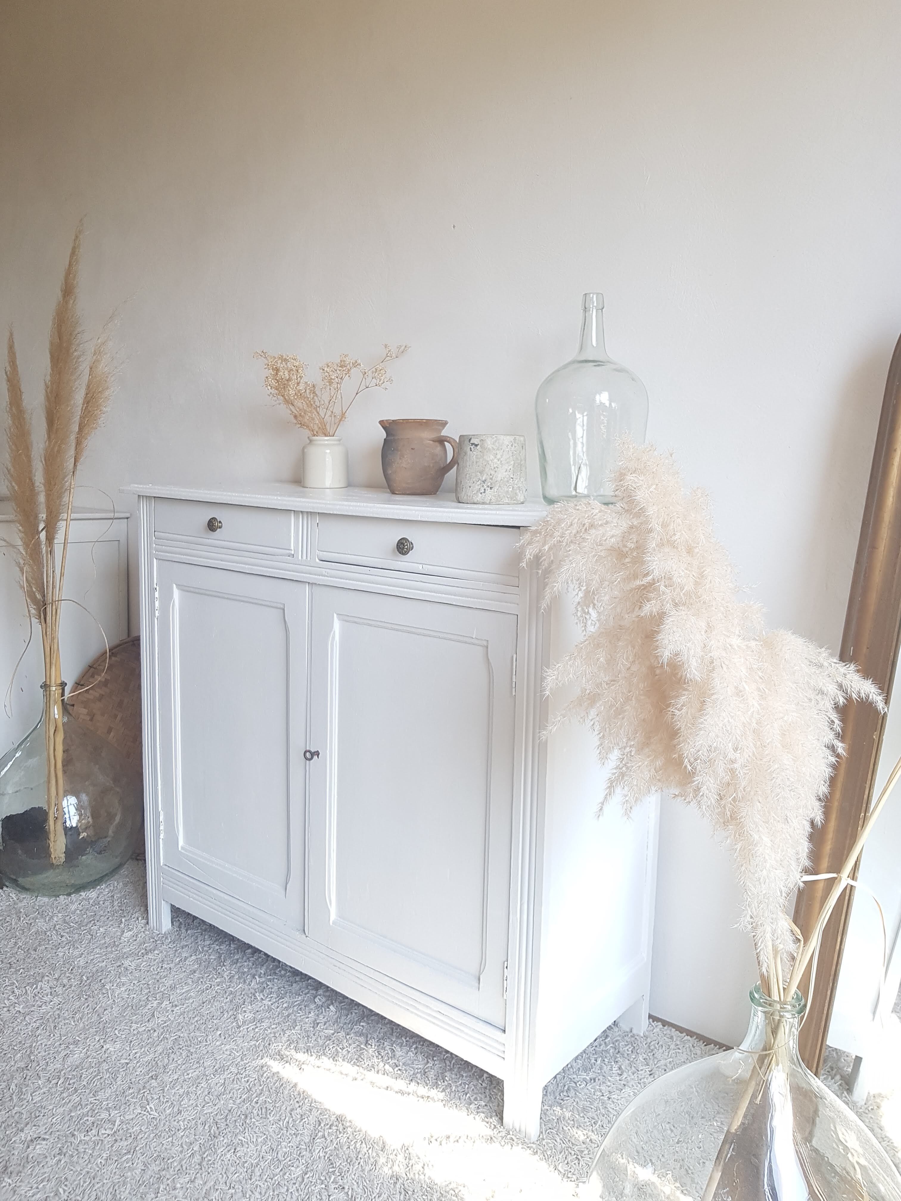 Old white Parisian buffet