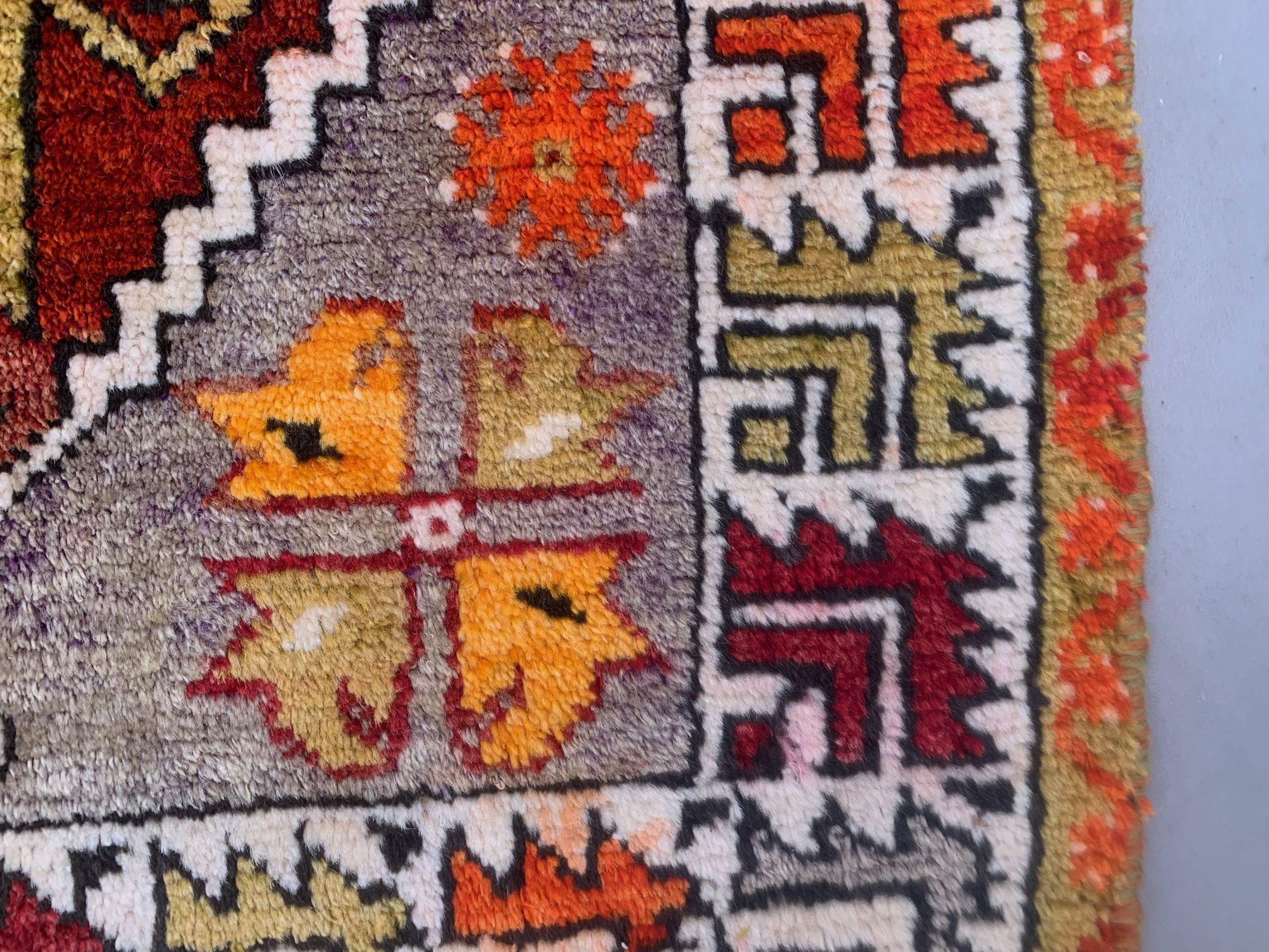 Old turkish Oushak rug 125x84 cm vintage carpet