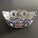 Empty openwork pocket signed