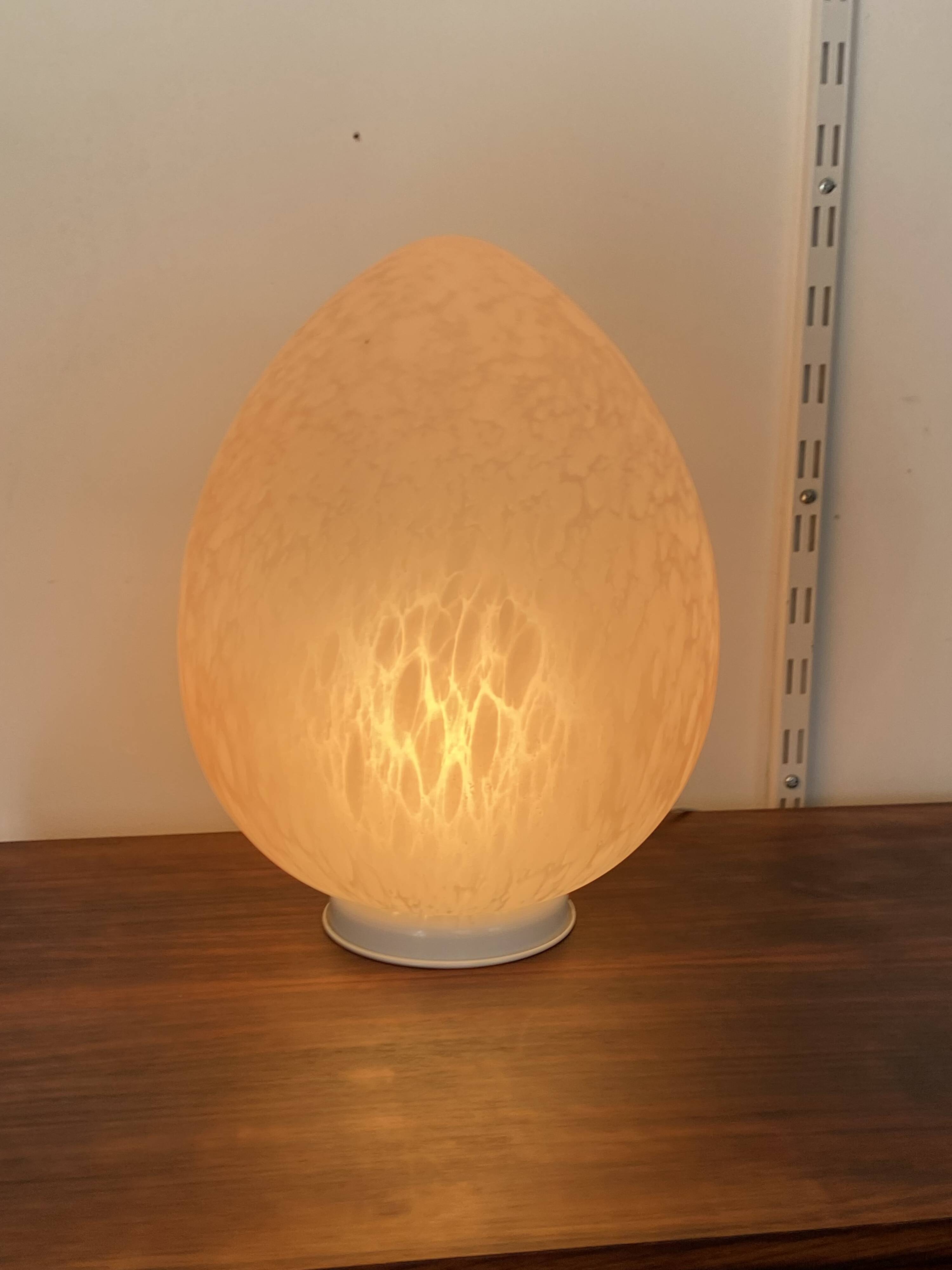 Vintage 1970s speckled glass egg lamp by Vianne in pink.