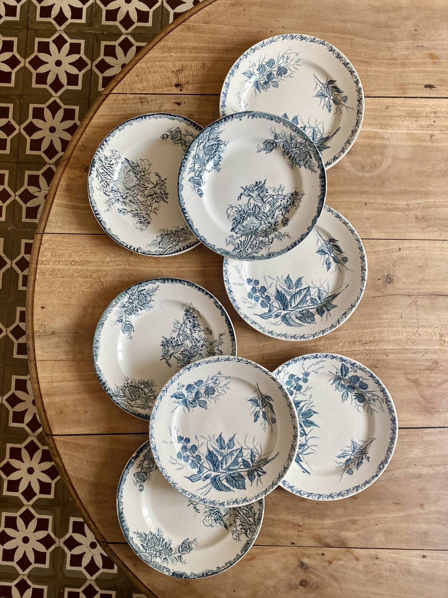 Set of 8 vintage flat ironstone plates - Mismatched -