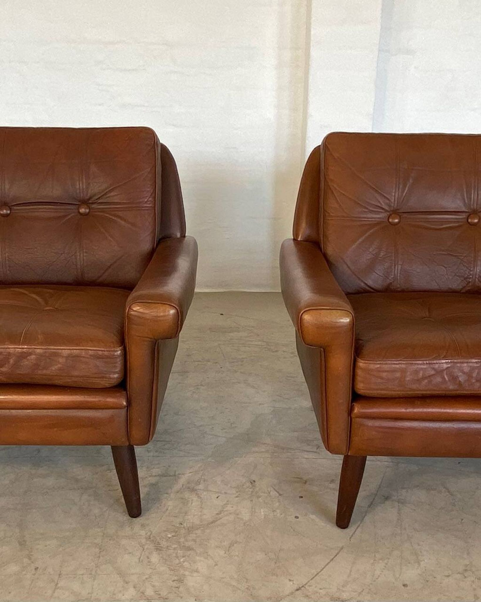 Vintage retro danish mid-century svend skipper club chairs in cognac leathe