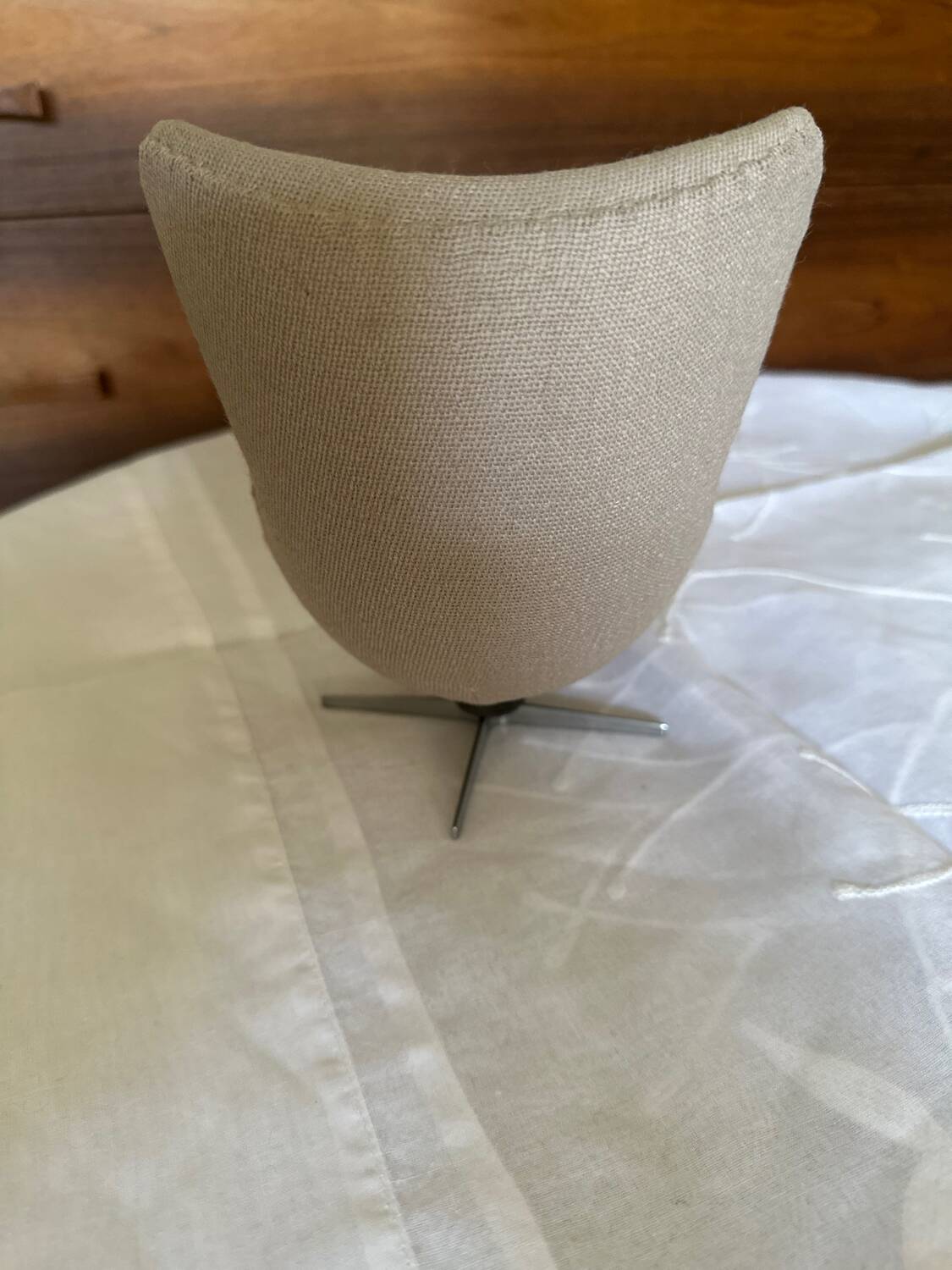 Miniature Egg chair Fritz Hansen design Arne Jacobsen Beige fabric Hau