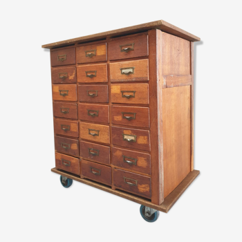 Antique chest of drawers oak on wheels