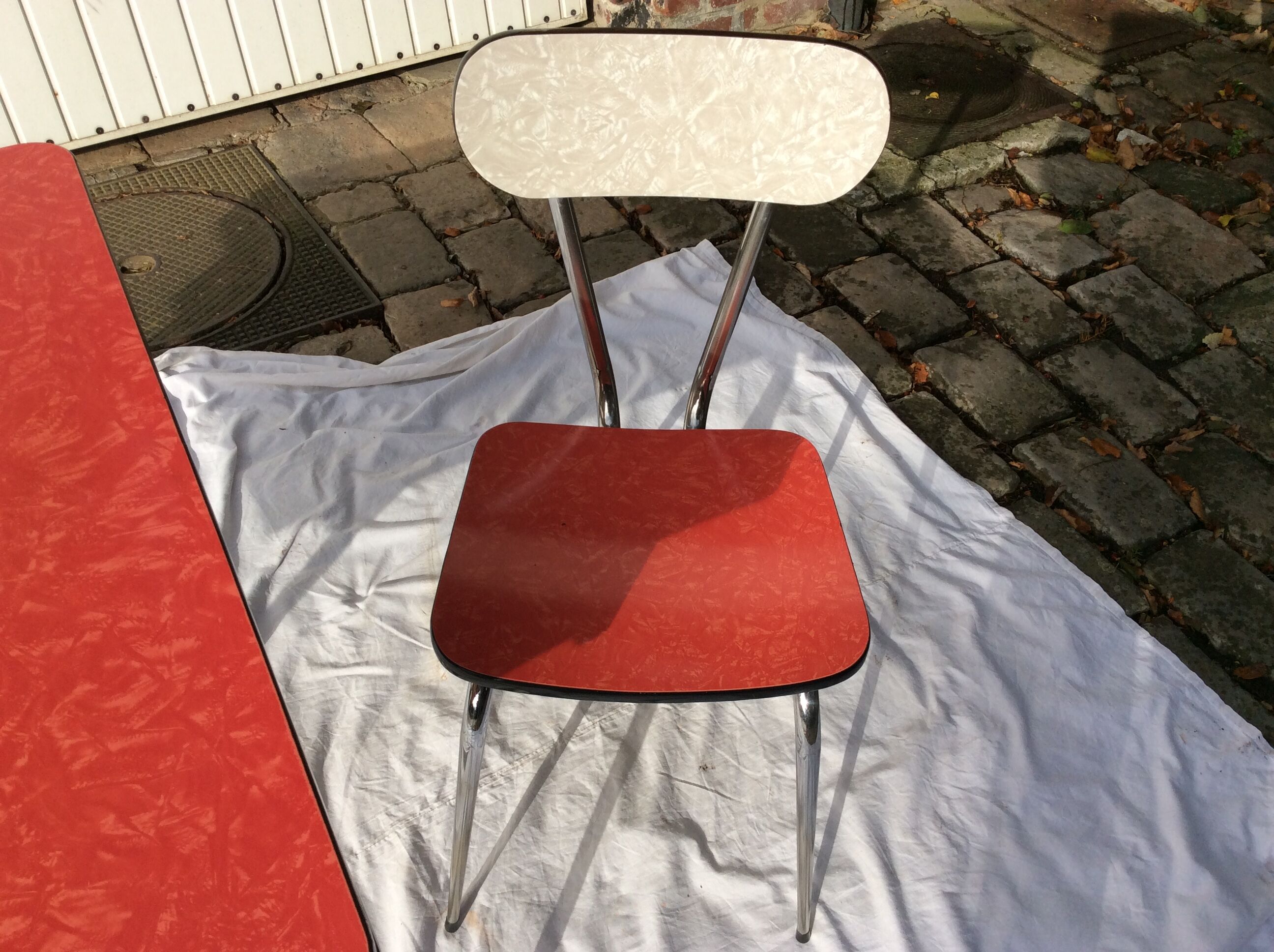 Kitchen 60' + 1 matching Chair table