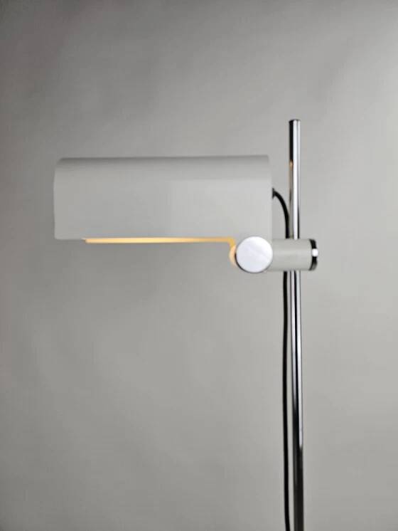 Lampadaire en métal blanc par Braun Feldweg pour Doria Leuchten, années 60