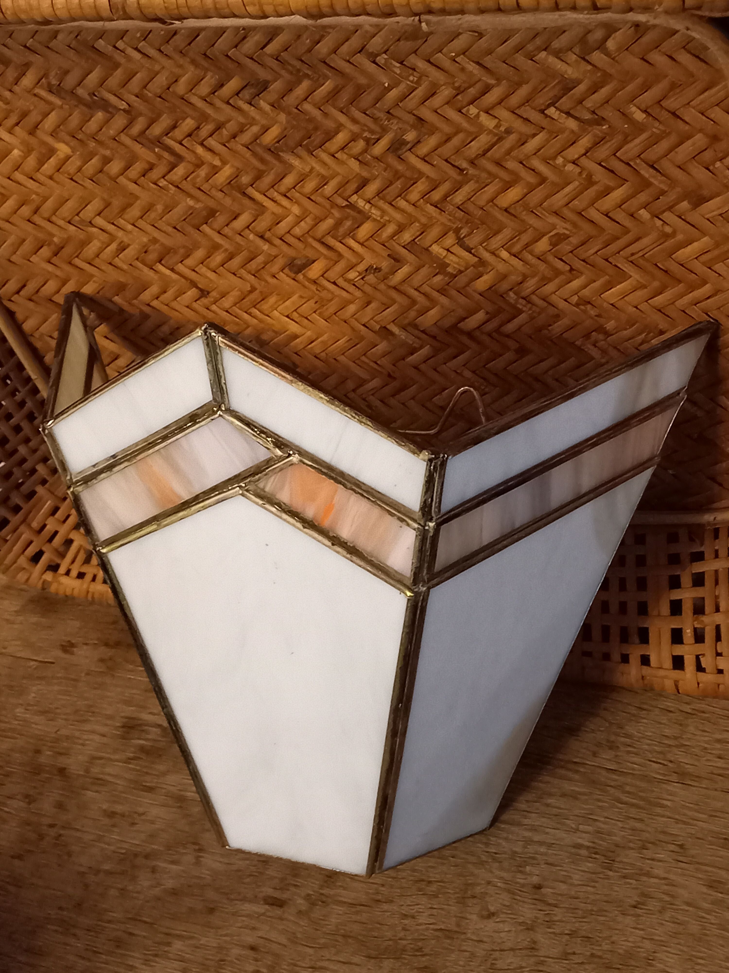 Stained glass wall lamp