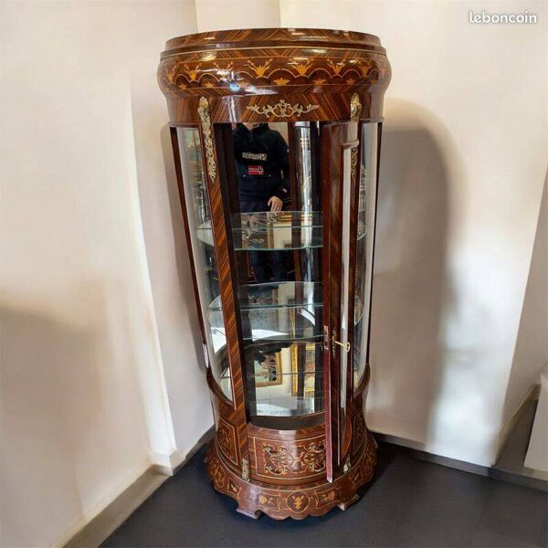 Vitrine style Louis XV de Prestige en Bois & Bronze – Élégance Classique