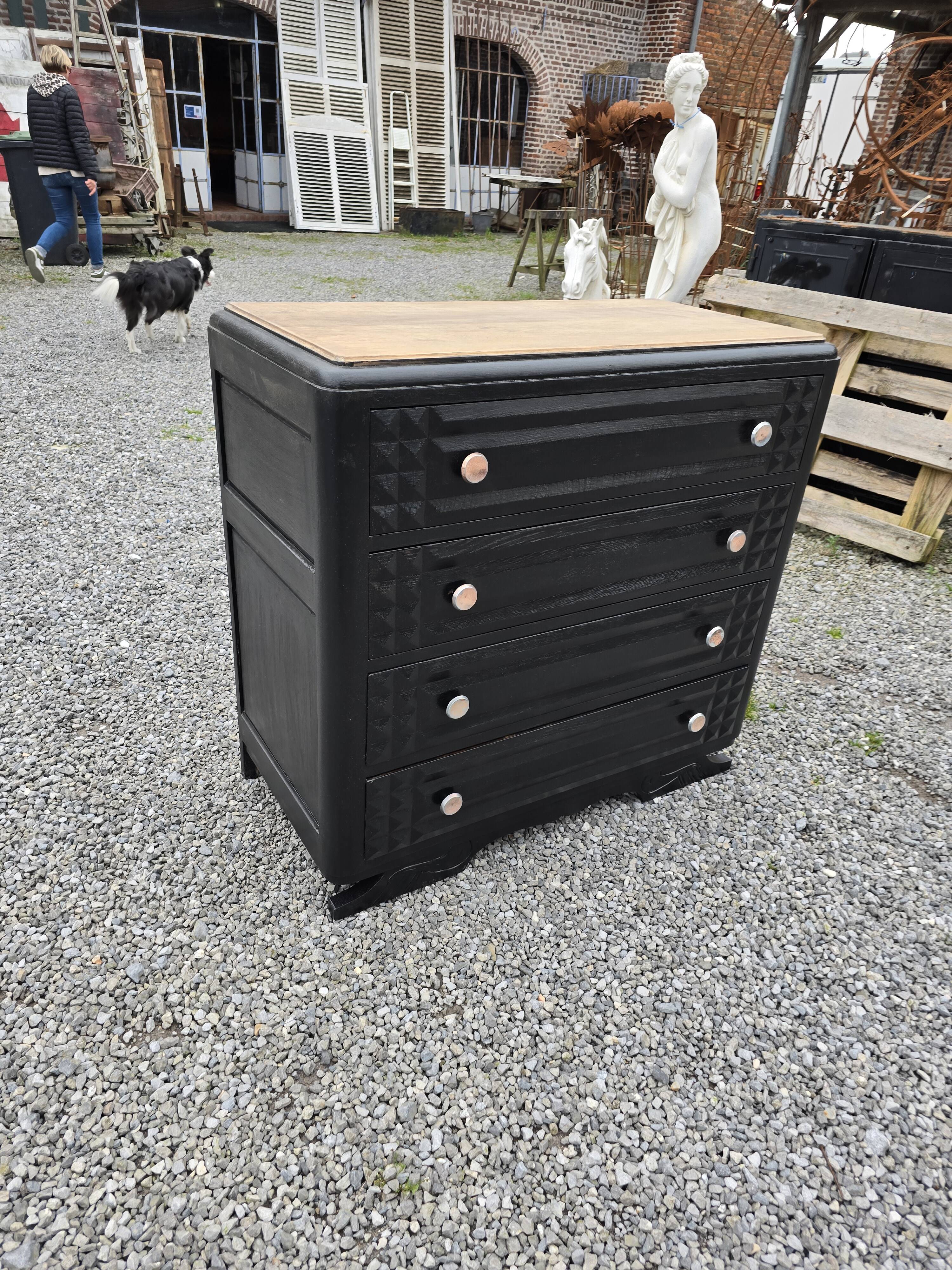 Art deco oak chest of drawers from the 50s revamp