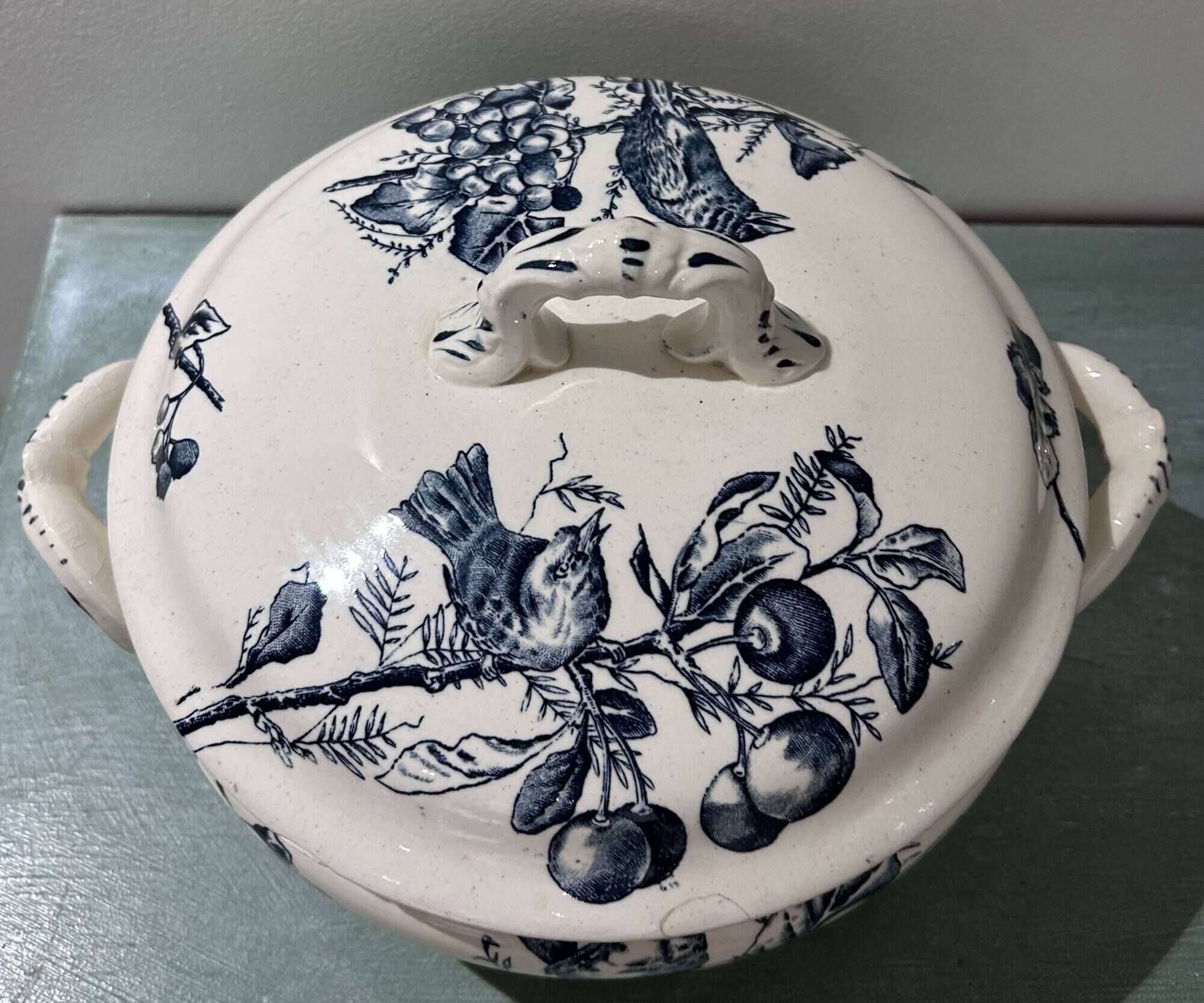 Antique soup tureen, late 19th century.