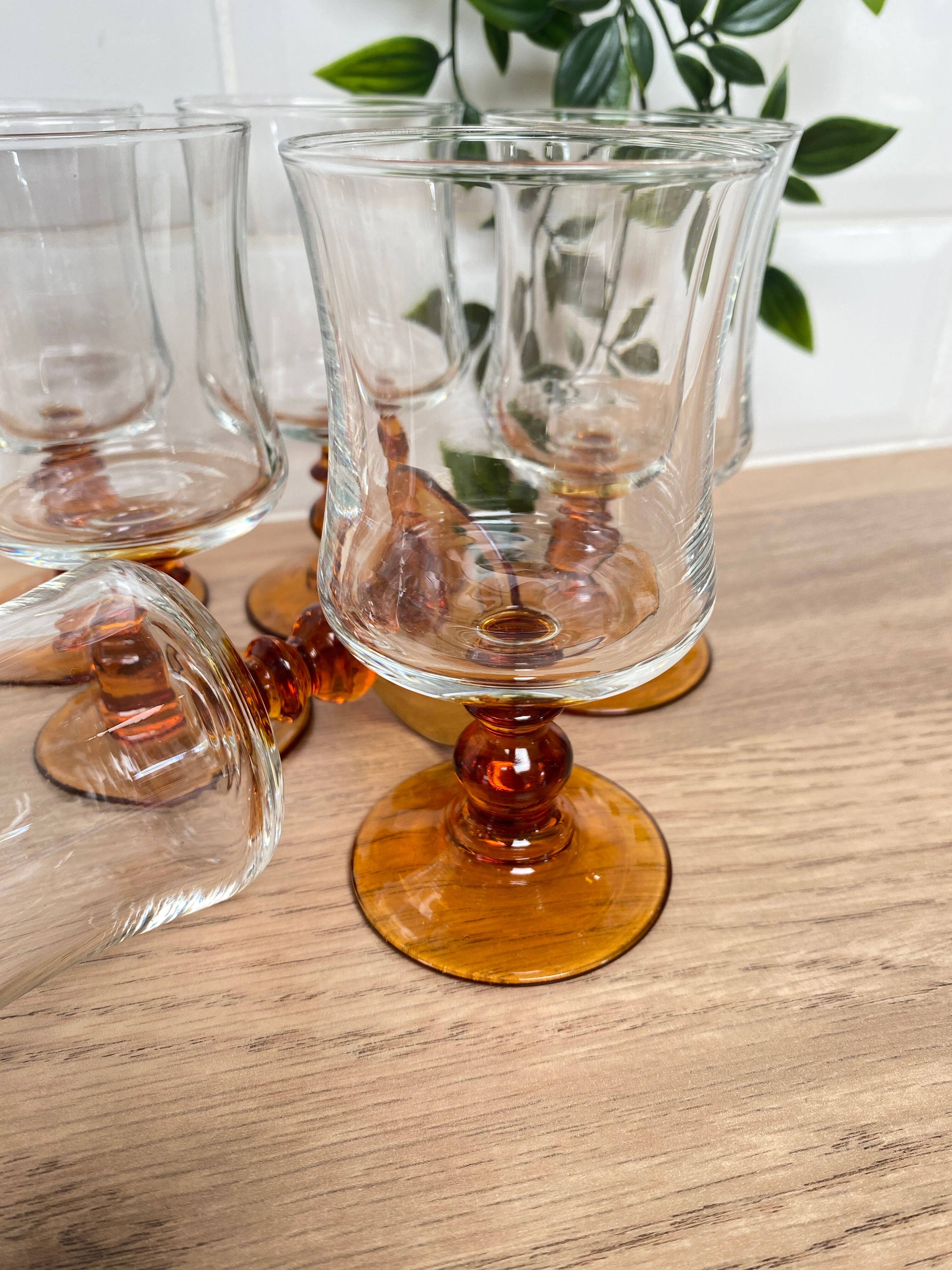 Set of 6 Luminarc white wine glasses Antique model