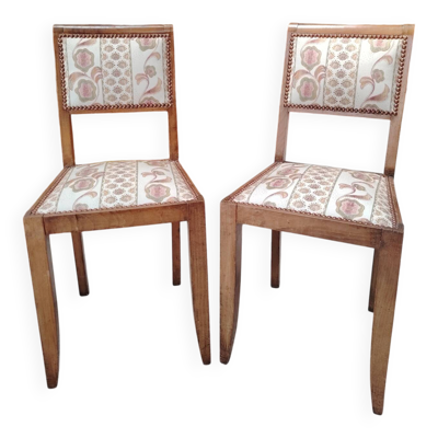 Paire de chaises vintage en bois massif et tissu tapisserie – 1960