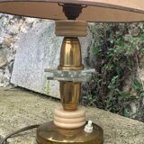 Lampe à poser en  métal doré, bakélite et plexiglas ancienne
