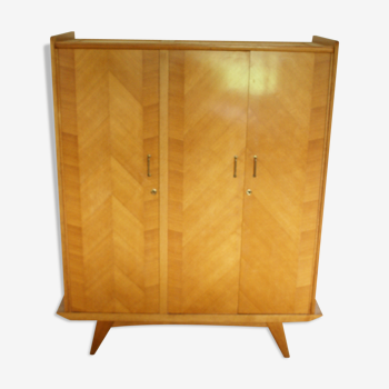 Armoire en bois massif des années 50