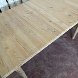 Farm table