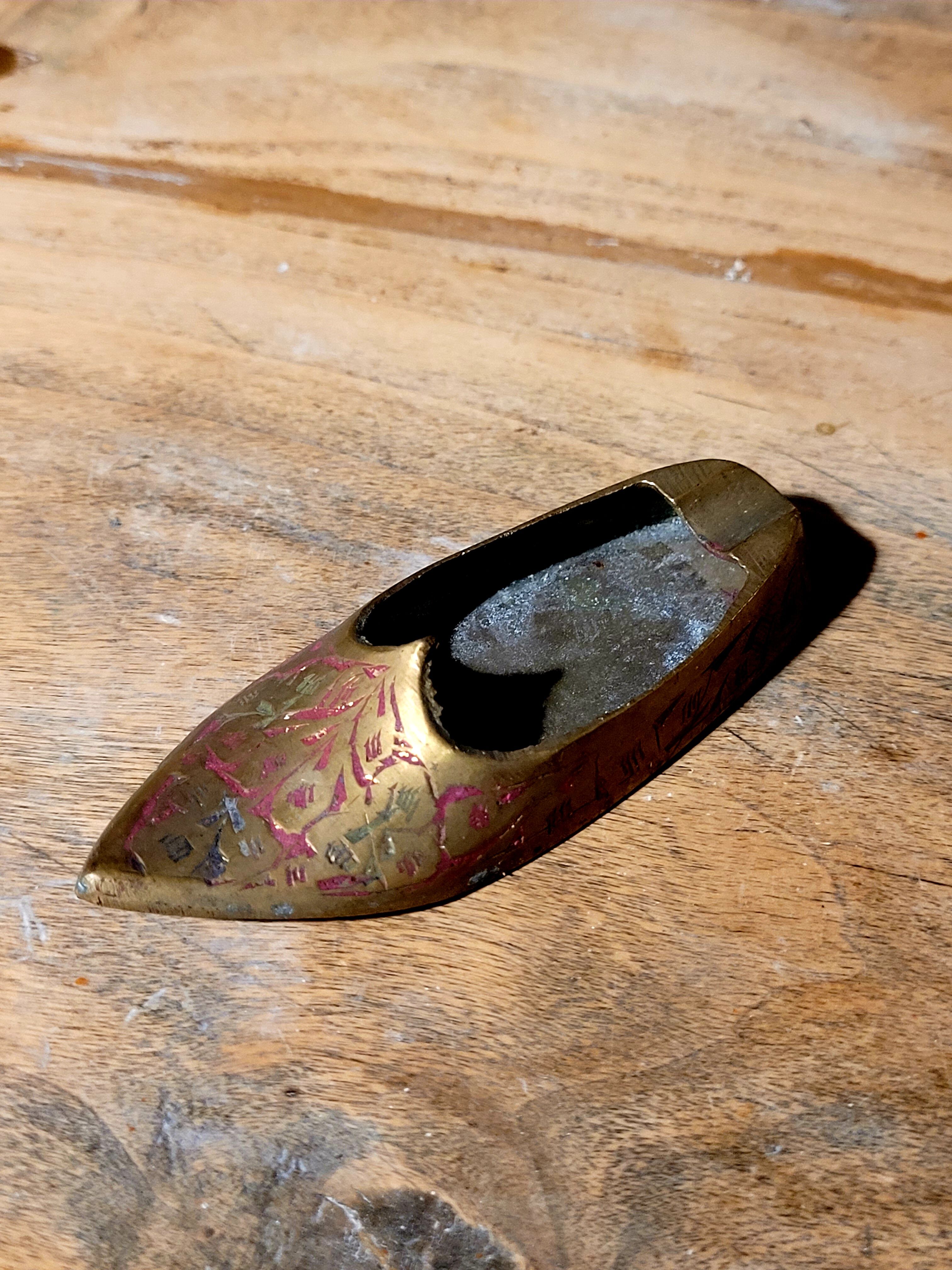 Oriental brass ashtray - vintage