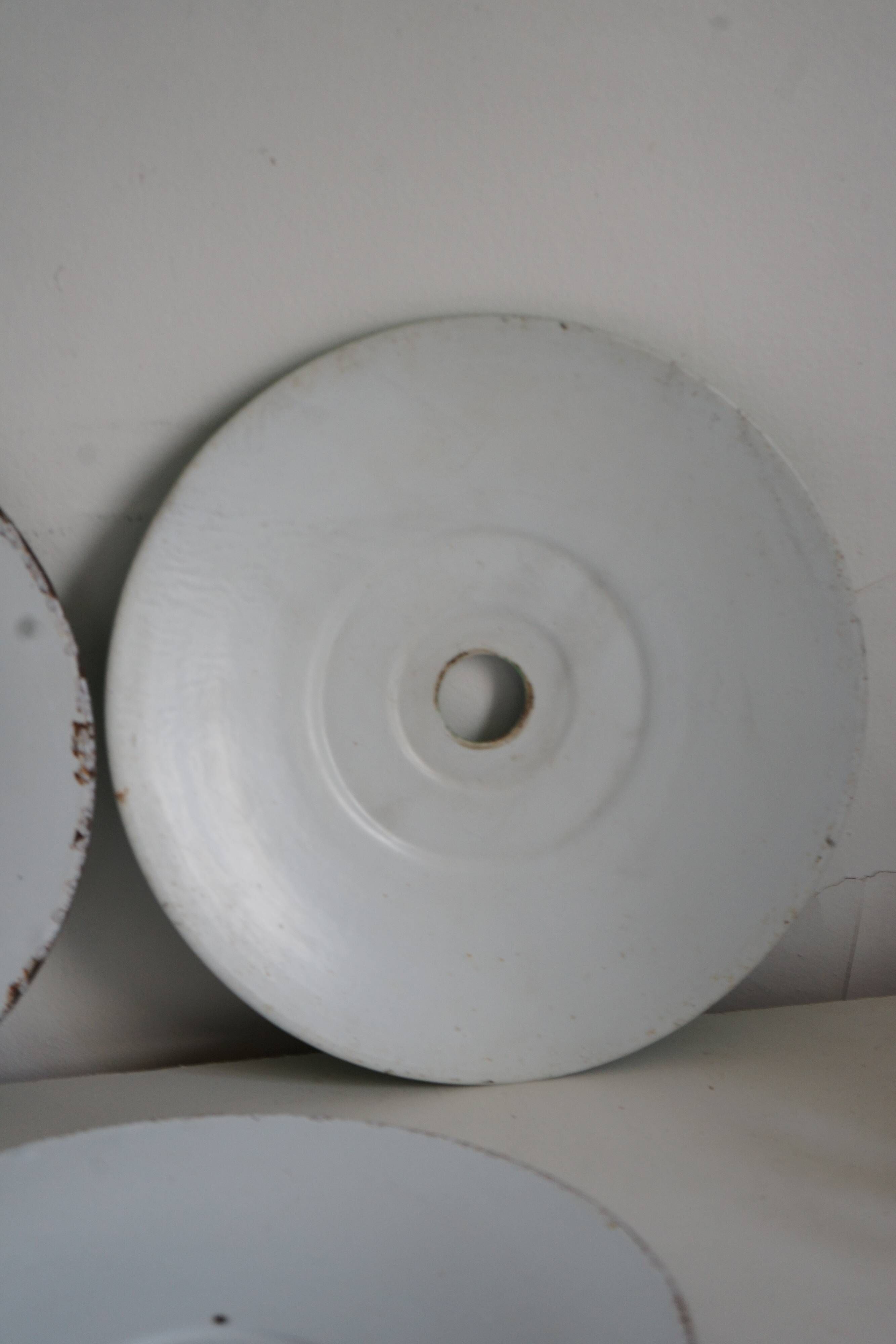 Set of 3 suspensions in old industrial green enameled sheet metal