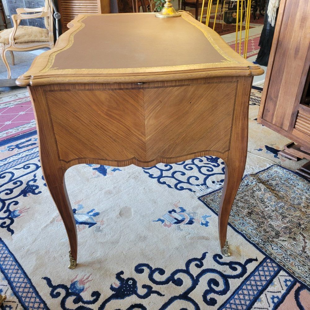Bureau style Louis XV