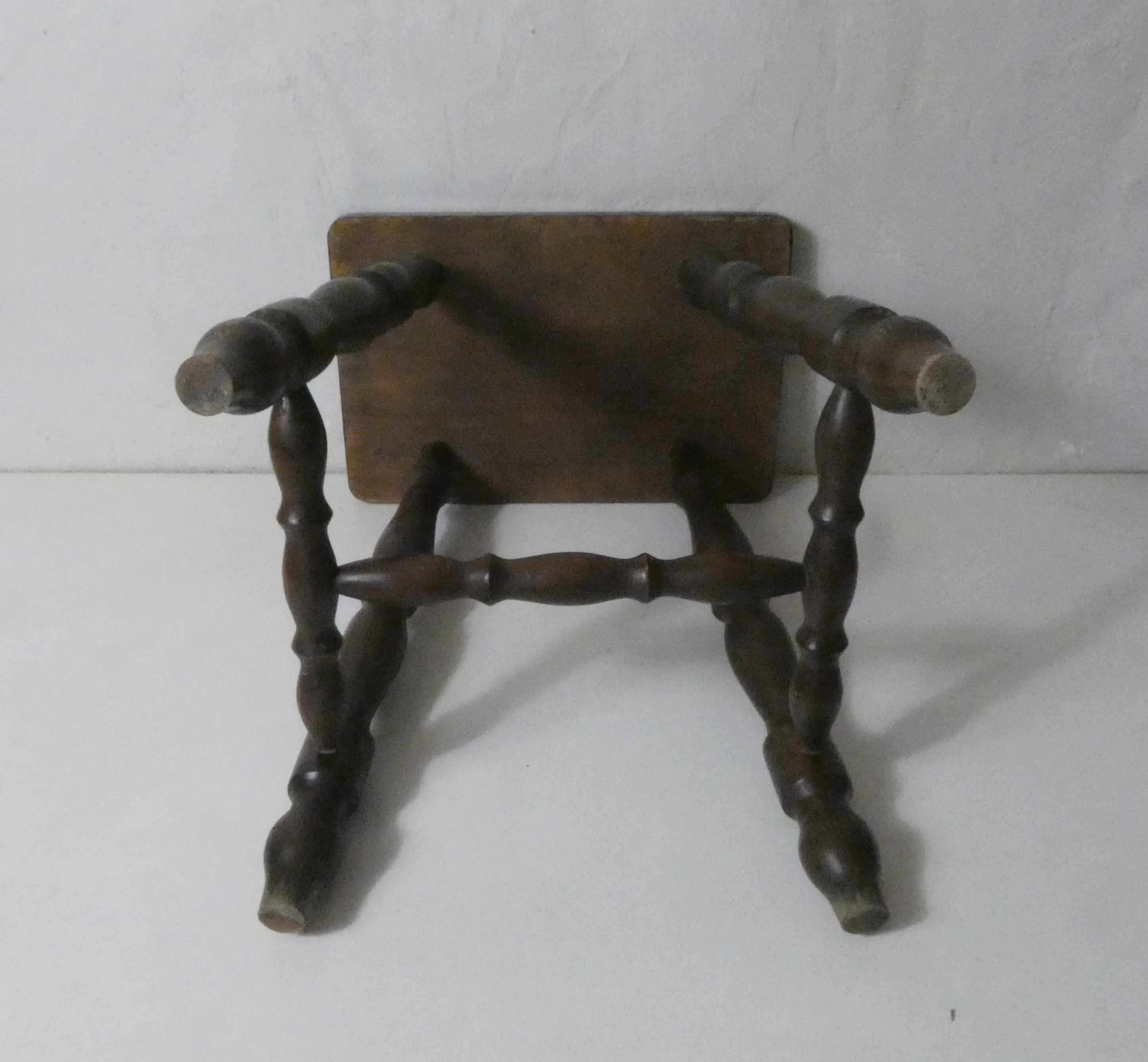 Former breton folk art stool