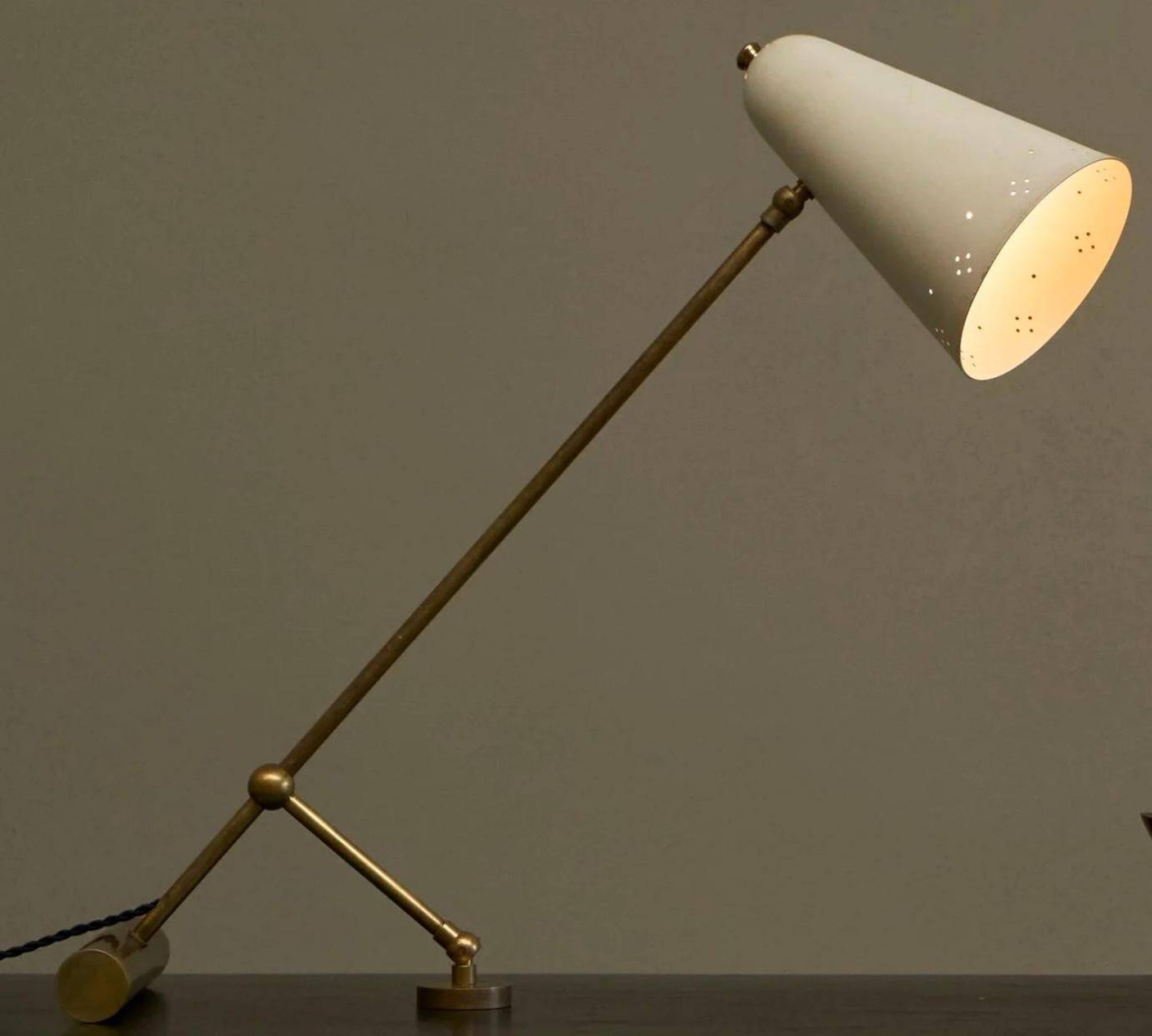 Lampe de table Mid Century réglable abat-jour perforé années 1950