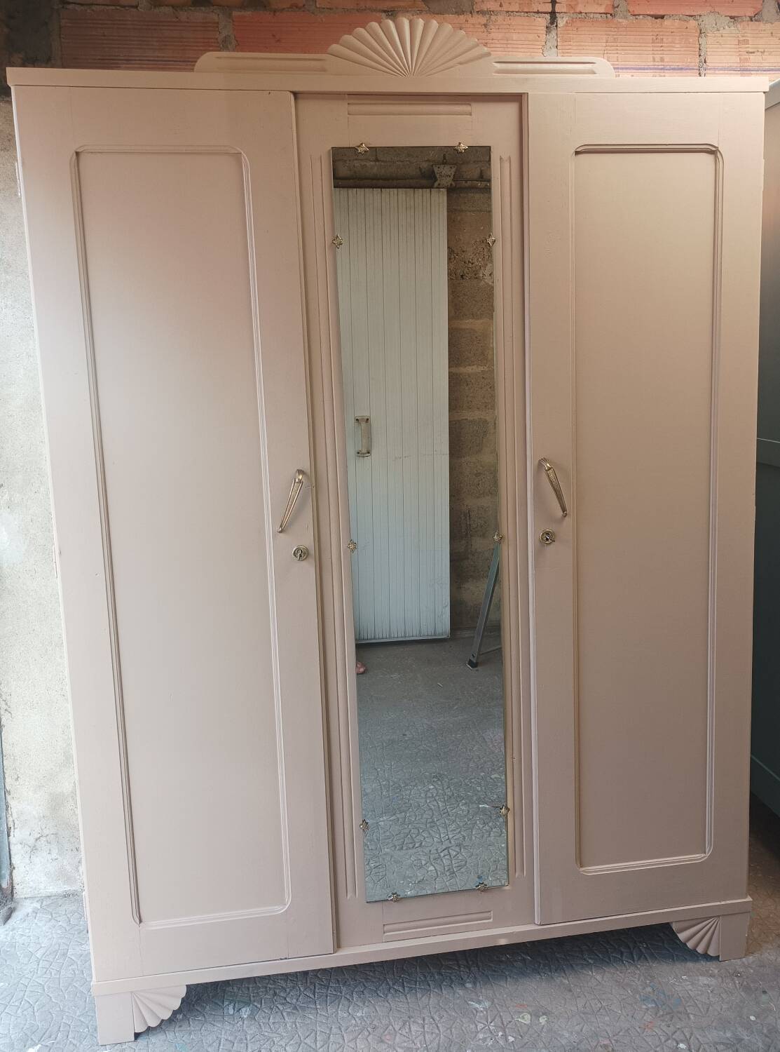 Vintage Art Deco 3-door wardrobe