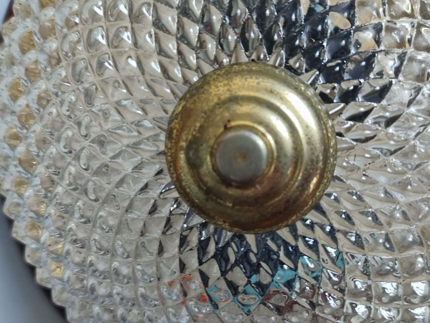 Lot de deux plafonniers en verre et laiton vintage