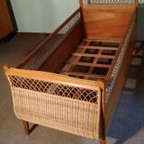 Children's bed wood and rattan feet compas vintage 60s
