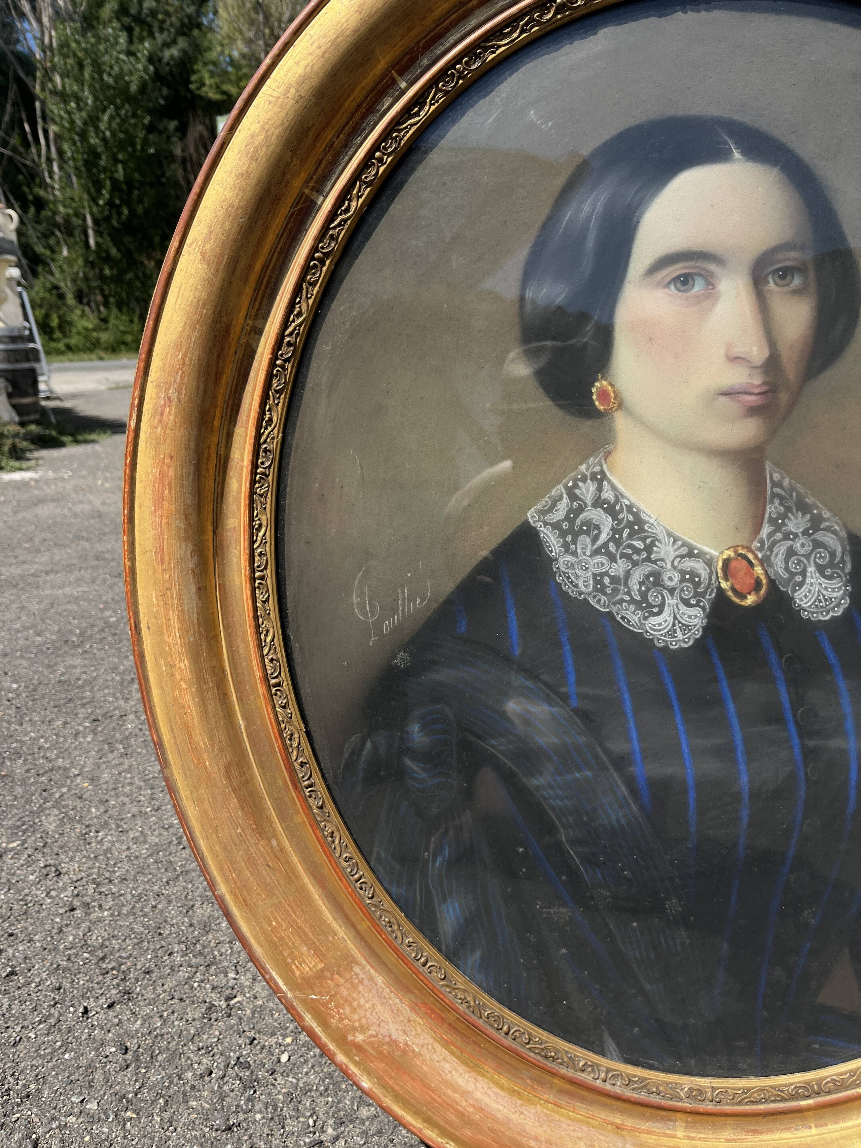 Large portrait of a woman in pastel – Second Empire period – Signed Loullie, d