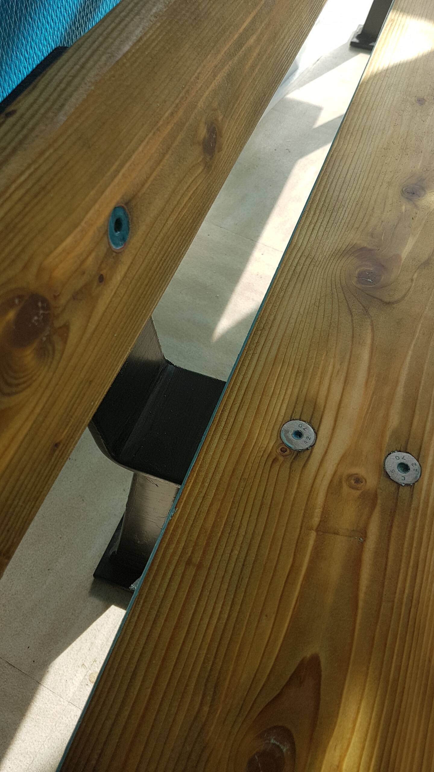 Banc d'école maternelle