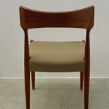 Chaises de salle à manger en teck de Midi par Bernard Petersen années 1960