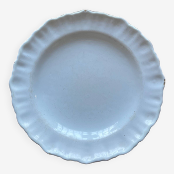 White earthenware dish