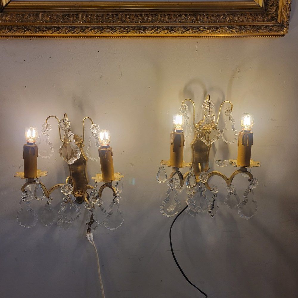 Pair of wall lights with pendants