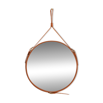 Handmade mirror in J. Adnet style, made of vegetable-tanned leather in tan colour, ø 45 cm.
