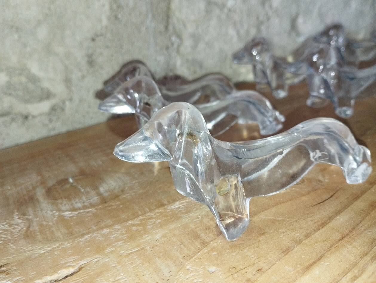 Set of 12 Danone knife rests – Dogs – Bakelite / hard plastic – Year