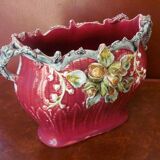 Garden cover in red slurry decorated with flower buds