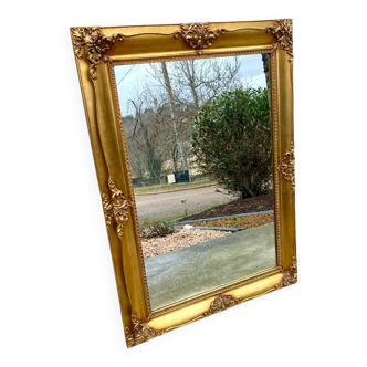 Miroir biseauté en bois doré