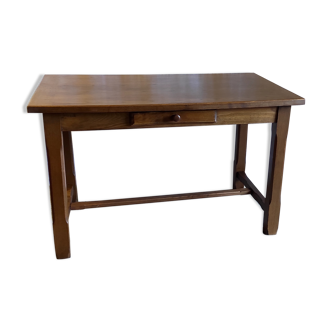 Table style farmhouse table in solid wood.