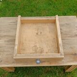 Petite table basse bois brut
