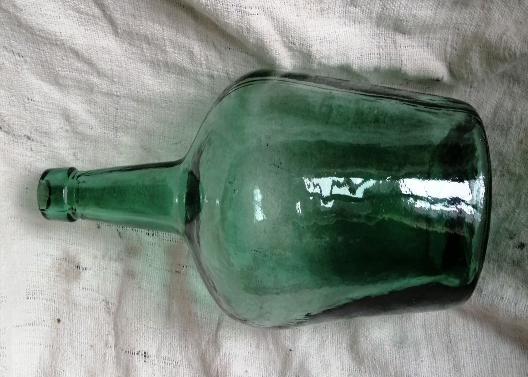 Green demijohn candy