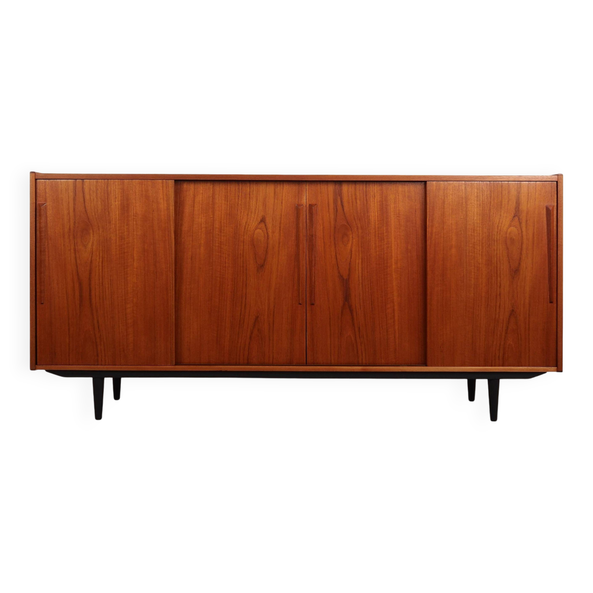Buffet en teck, design danois, années 1970, production : Danemark