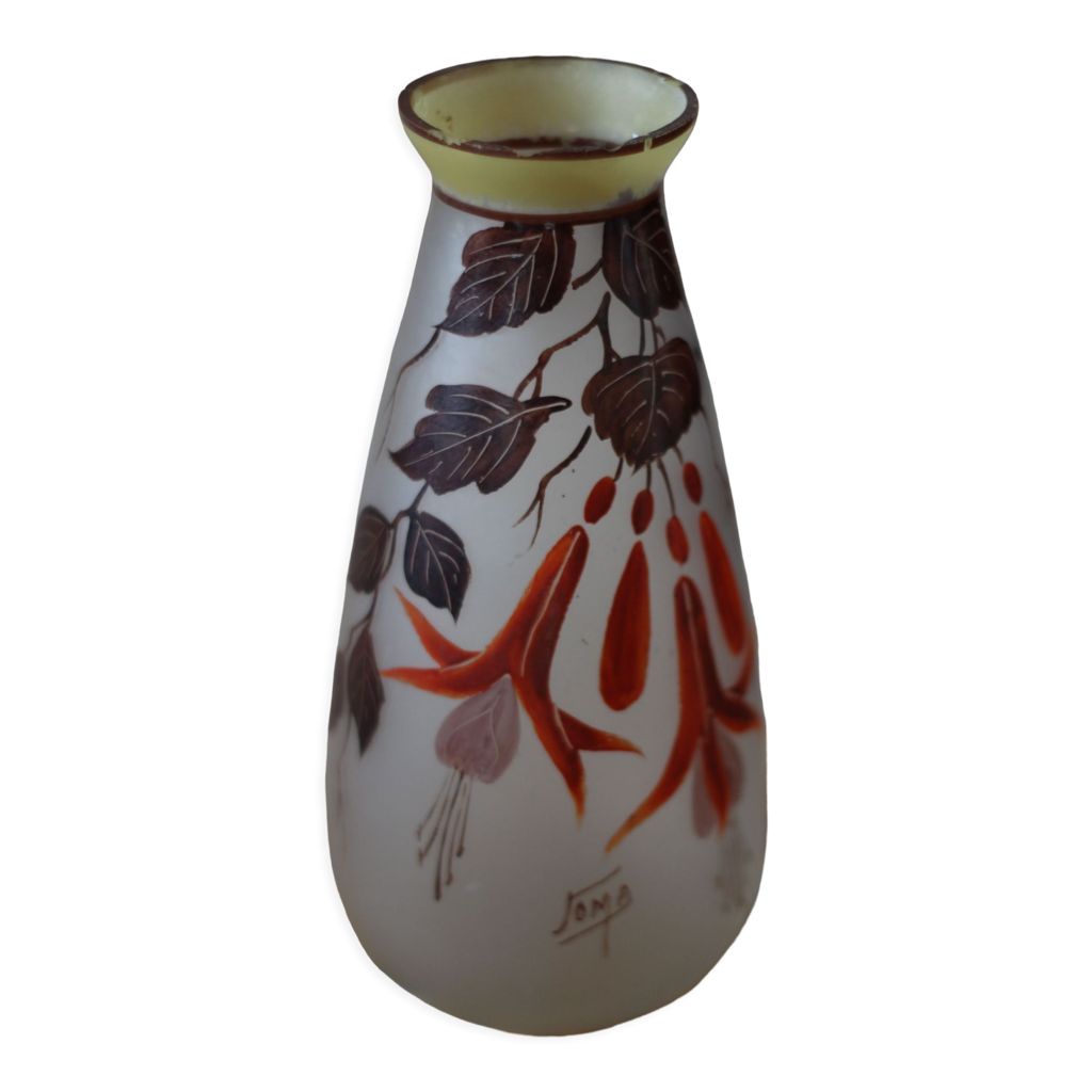 Vase en verre dépoli satiné circa 1929 peint de fushias, signé JOMA |  Selency