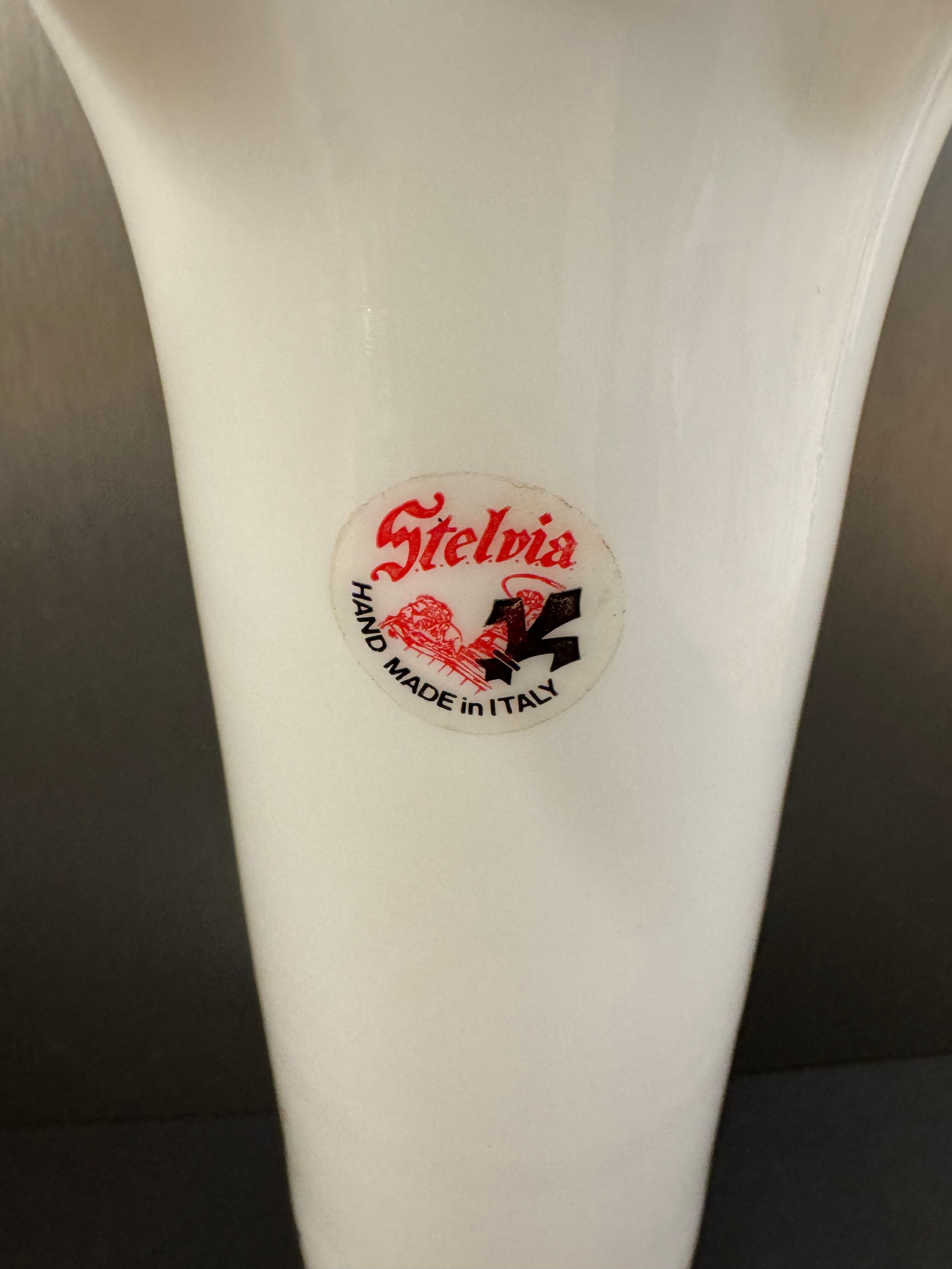 Italian vase in opaline