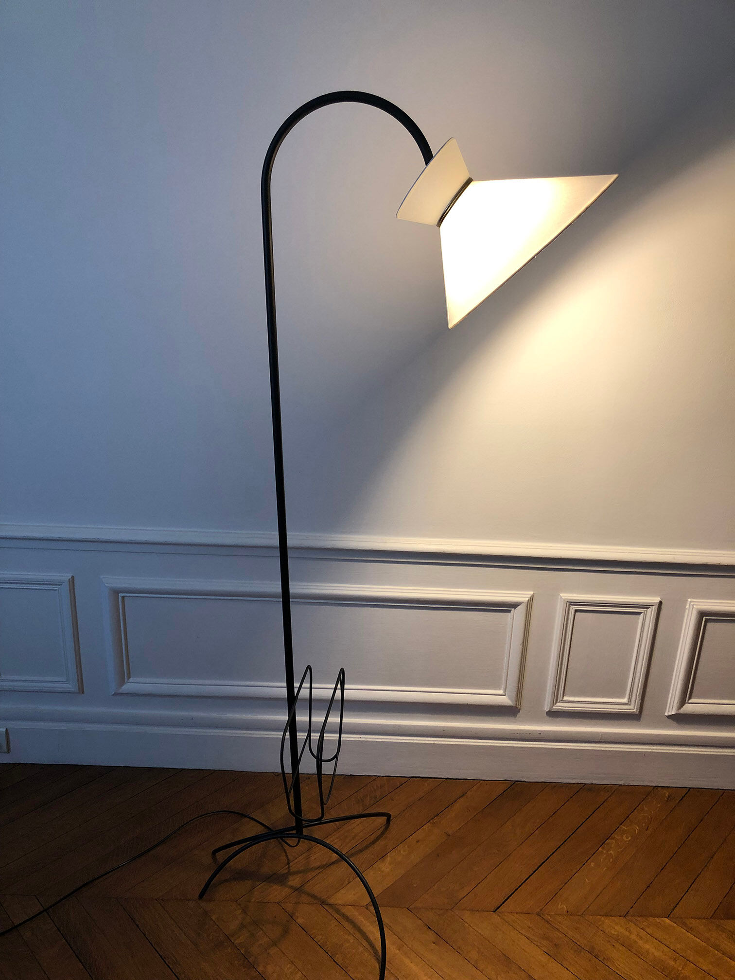 Floor lamp 1950-60 with review door and diabolo