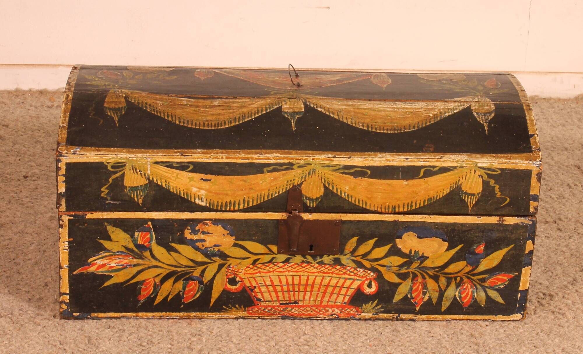 Norman wedding chest in painted wood - 19th century
